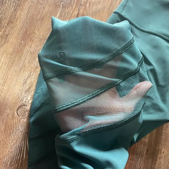 Lululemon mesh leggings - Picture 5 of 8